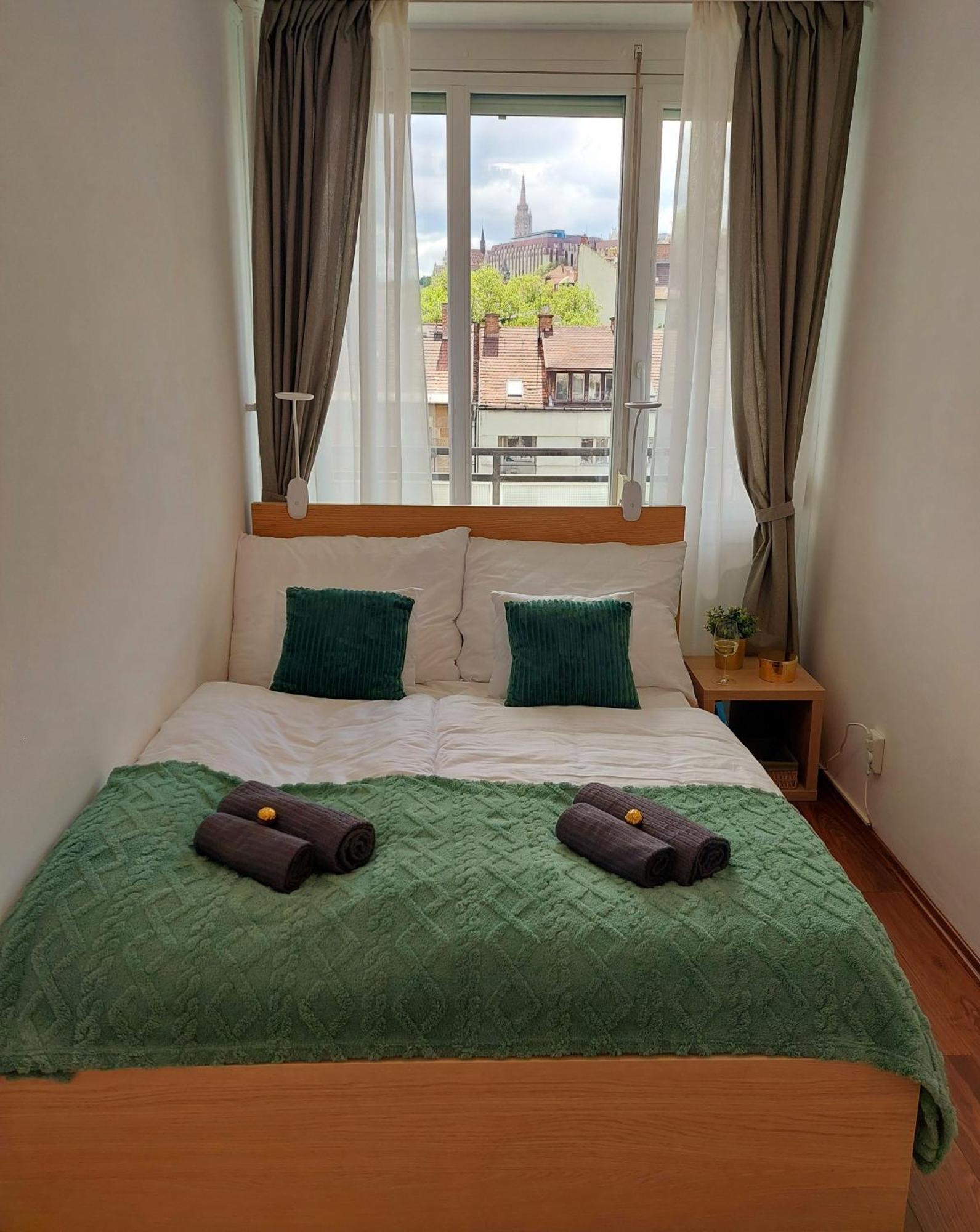 Andrew's Castle View * Budapeszt